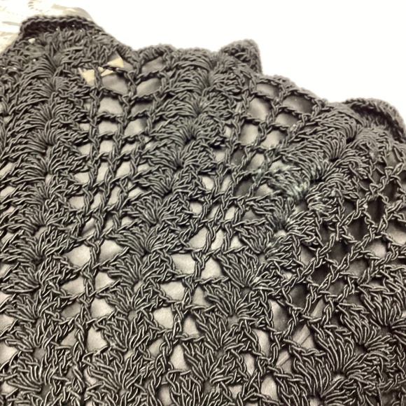 CROCHET BAG CLUTCH WITH LUCITE HANDLES. FABULOUS🖤🖤🖤🖤🖤 - Picture 9 of 14